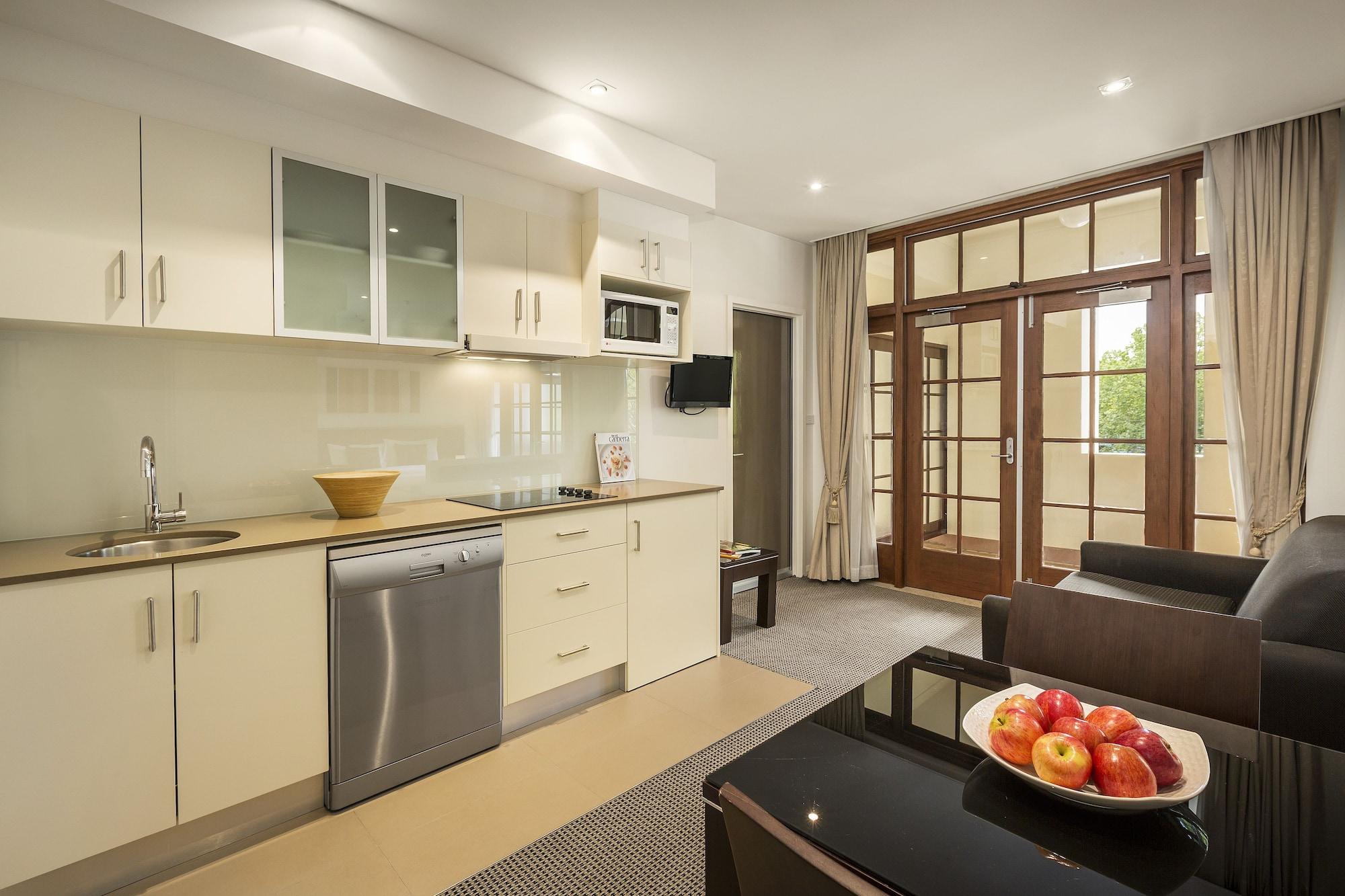 Quest Canberra Room photo