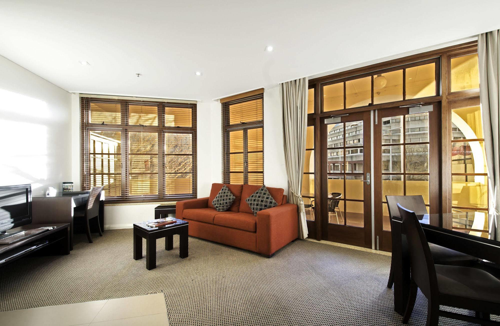 Quest Canberra Room photo