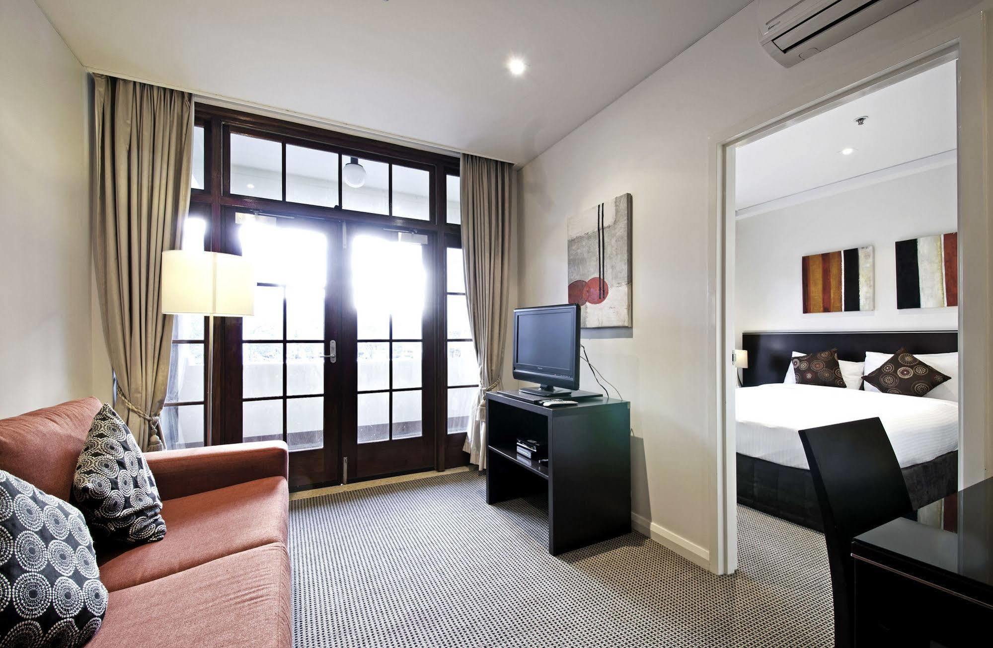Quest Canberra Room photo